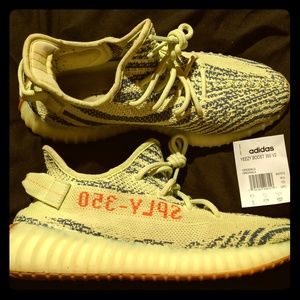 Yeezy Boost 350 V2